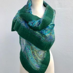 🎉SOLD🎉100% silk and felt shawl made by “Keche”